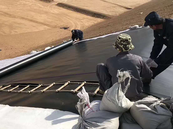 沼氣池土工膜在選擇上須注意哪些問題？