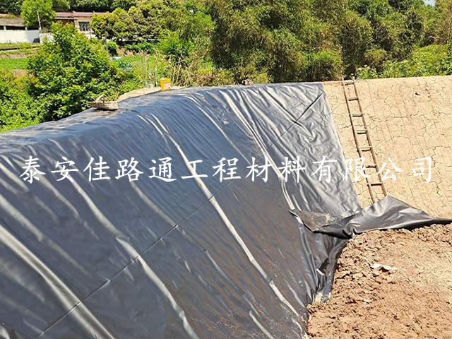 養(yǎng)殖防滲土工膜的使用施工知識(shí)概述 養(yǎng)殖防滲土工膜的使用施工知識(shí)概述