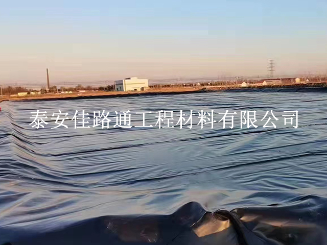 魚蝦養(yǎng)殖防滲土工膜焊接工作須注意哪些方面？