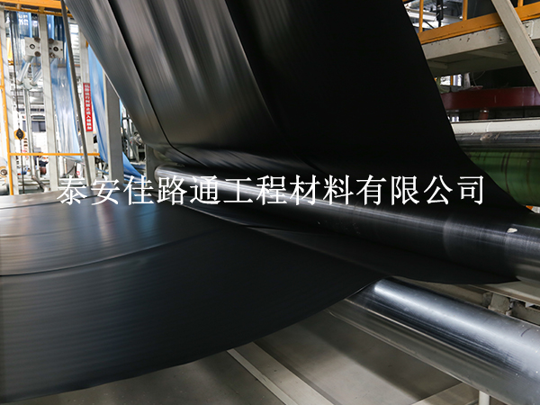 如何采用有效方法延緩沼氣池防滲膜氧化？