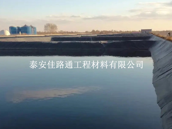 修復(fù)魚(yú)蝦養(yǎng)殖防滲膜的破損位置有哪些技術(shù)要點(diǎn) 修復(fù)魚(yú)蝦養(yǎng)殖防滲膜的破損位置有哪些技術(shù)要點(diǎn)