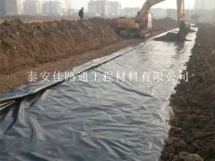 焊接機焊接魚塘防滲膜施工規(guī)范：簡約高效，創(chuàng)