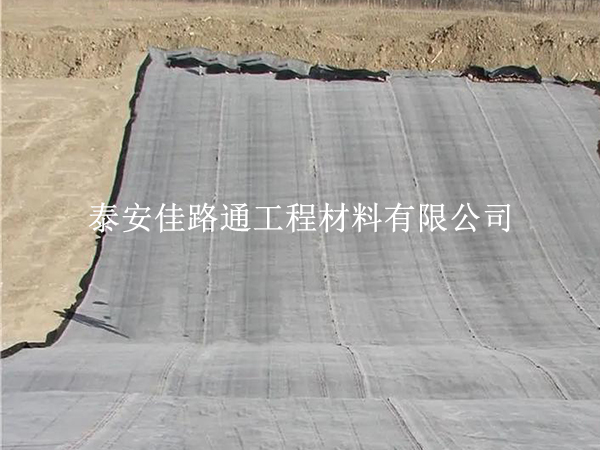 膨潤土防水毯:多領域應用的綠色防水新星 膨潤土防水毯:多領域應用的綠色防水新星