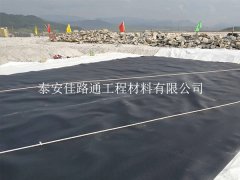 污水處理防滲膜裁剪技巧:精準(zhǔn)高效,助力環(huán)保