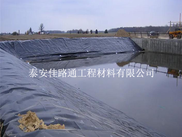 沼氣池防滲膜質(zhì)量辨別技巧：慧眼識(shí)珠，綠色先行