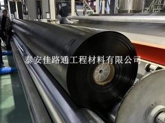 污水處理防滲膜運(yùn)輸技巧：安全高效，輕松啟程