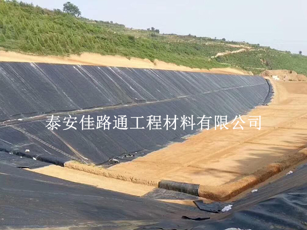 污水處理調(diào)節(jié)池防滲膜修復項目實踐與探索 污水處理調(diào)節(jié)池防滲膜修復項目實踐與探索