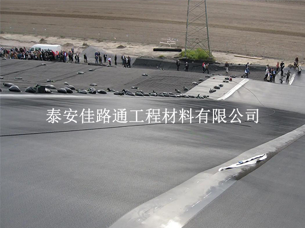污水處理防滲膜裁剪不浪費(fèi)還防漏？5 個(gè)關(guān)鍵技巧一次講透