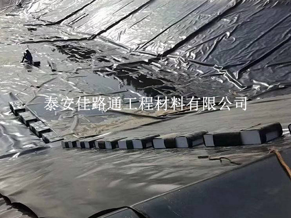 尾礦防滲膜鋪設(shè)總出錯(cuò)？這些規(guī)避方法要牢記