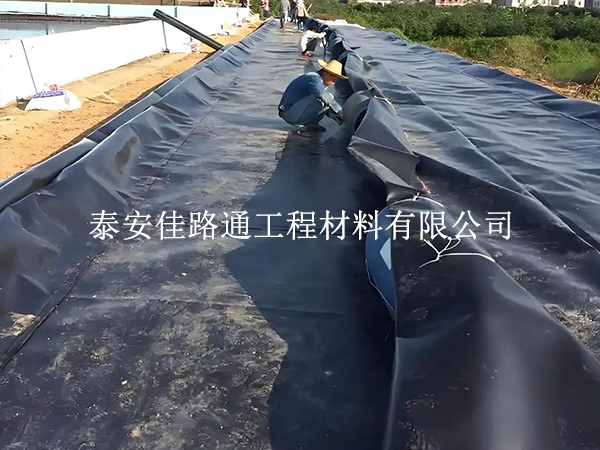 蓄水池防滲膜后期維護(hù)技巧：長(zhǎng)效管護(hù)，守住防